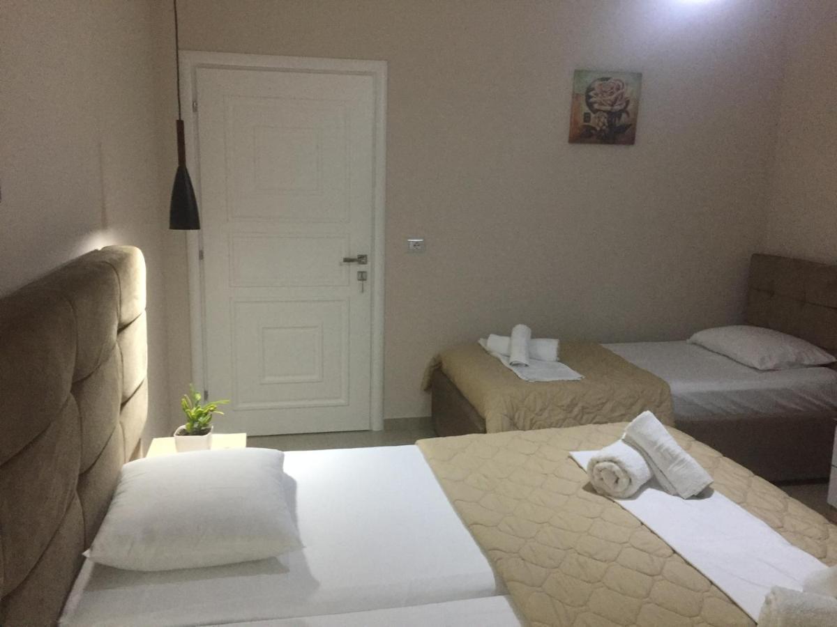 Guest'S Apartament Pogradec Esterno foto