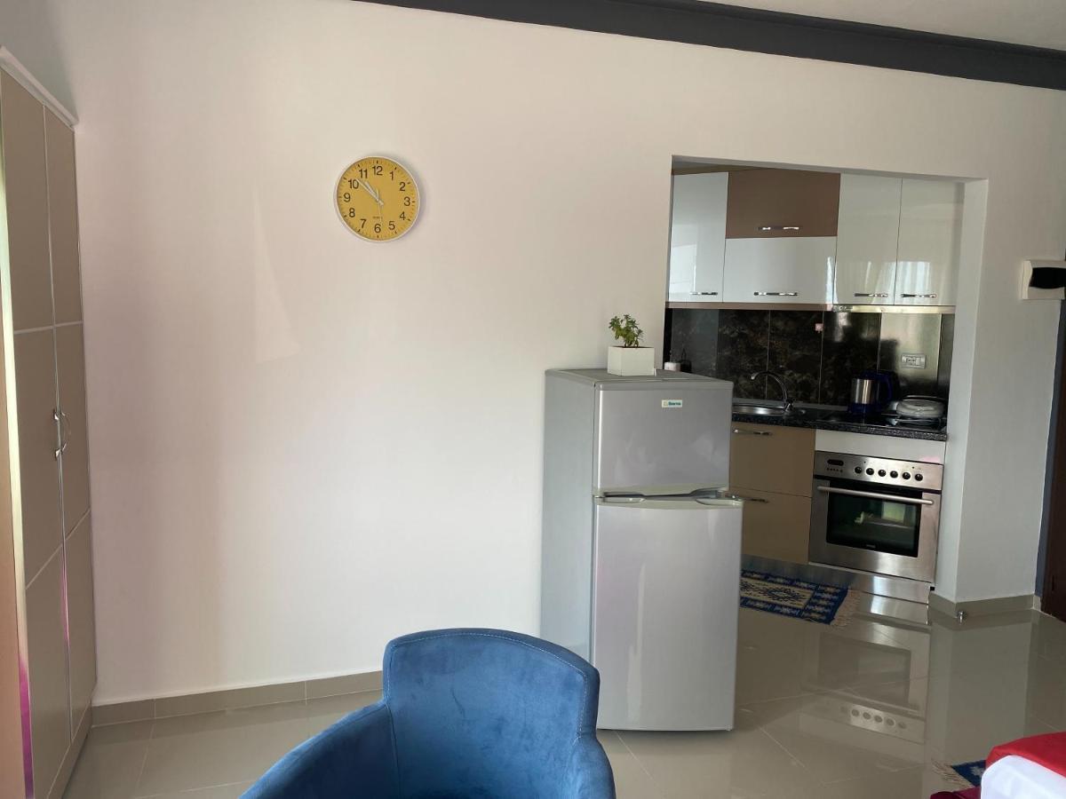 Guest'S Apartament Pogradec Esterno foto