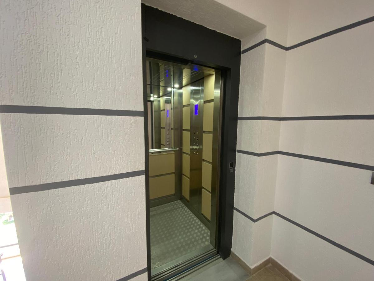 Guest'S Apartament Pogradec Esterno foto