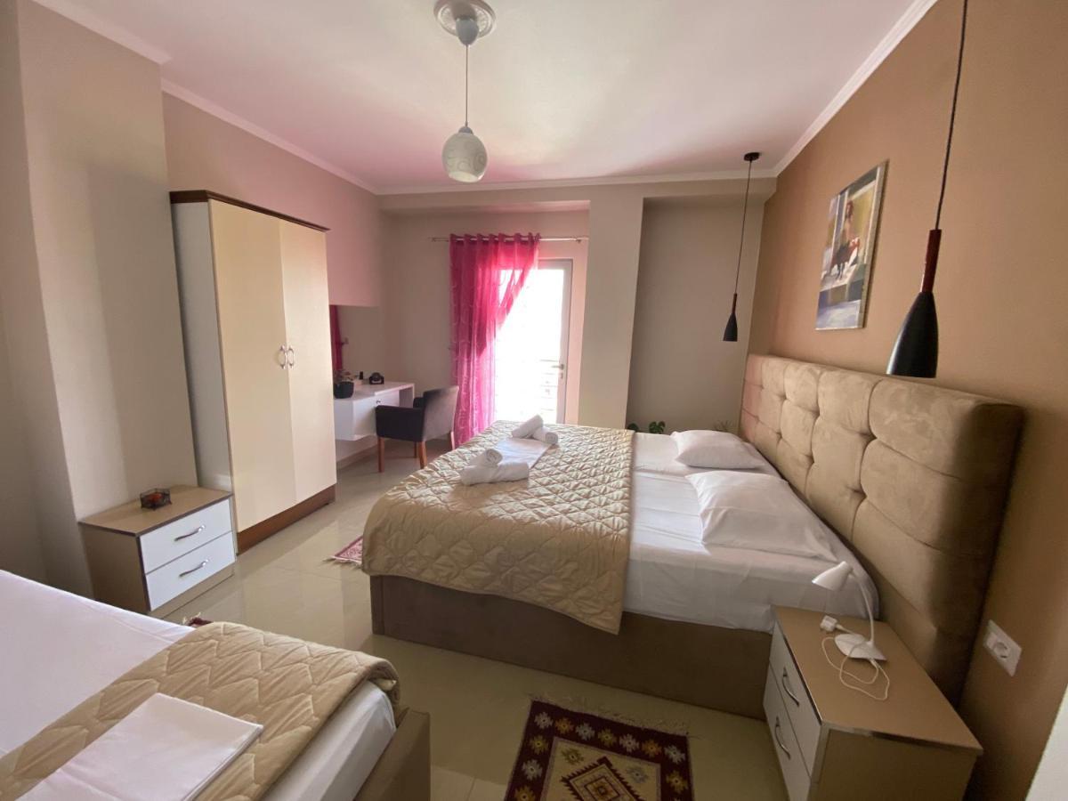 Guest'S Apartament Pogradec Esterno foto