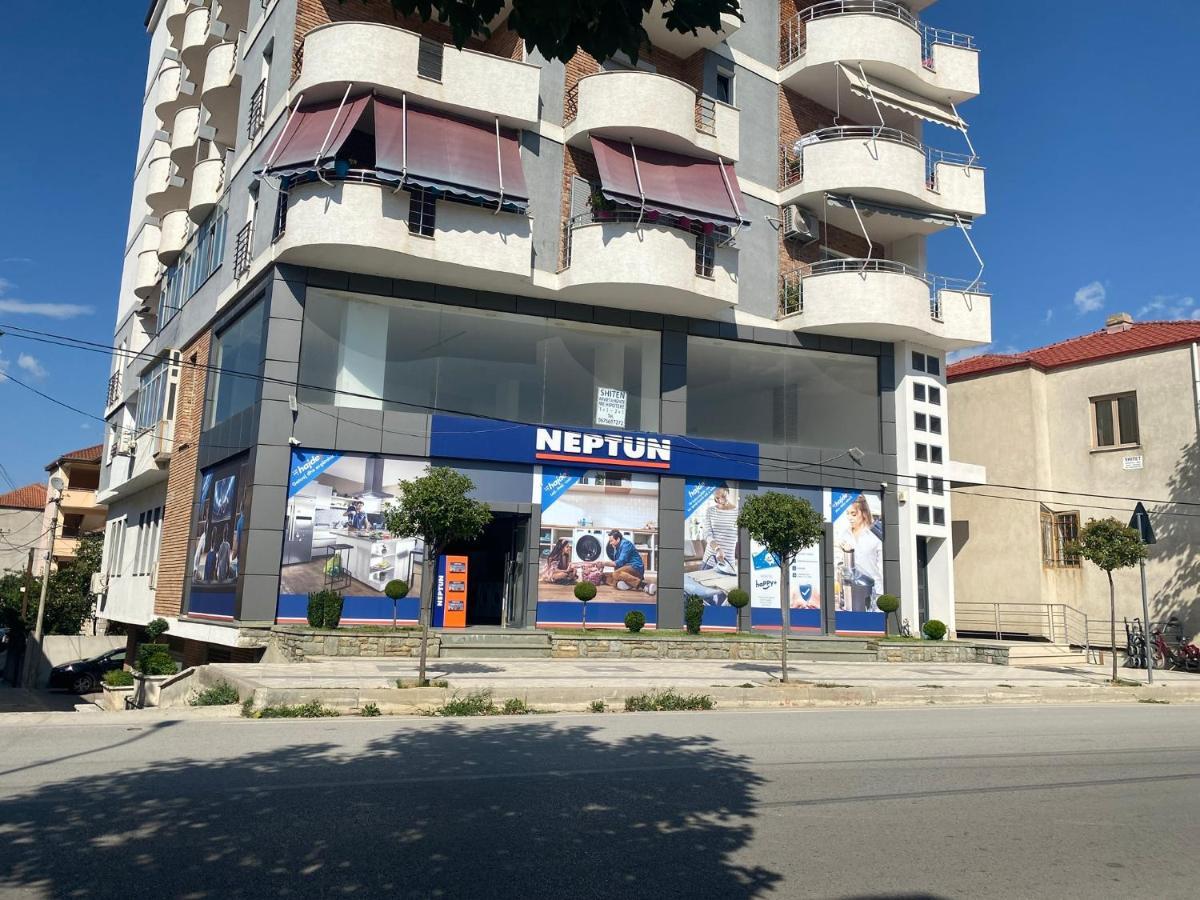 Guest'S Apartament Pogradec Esterno foto