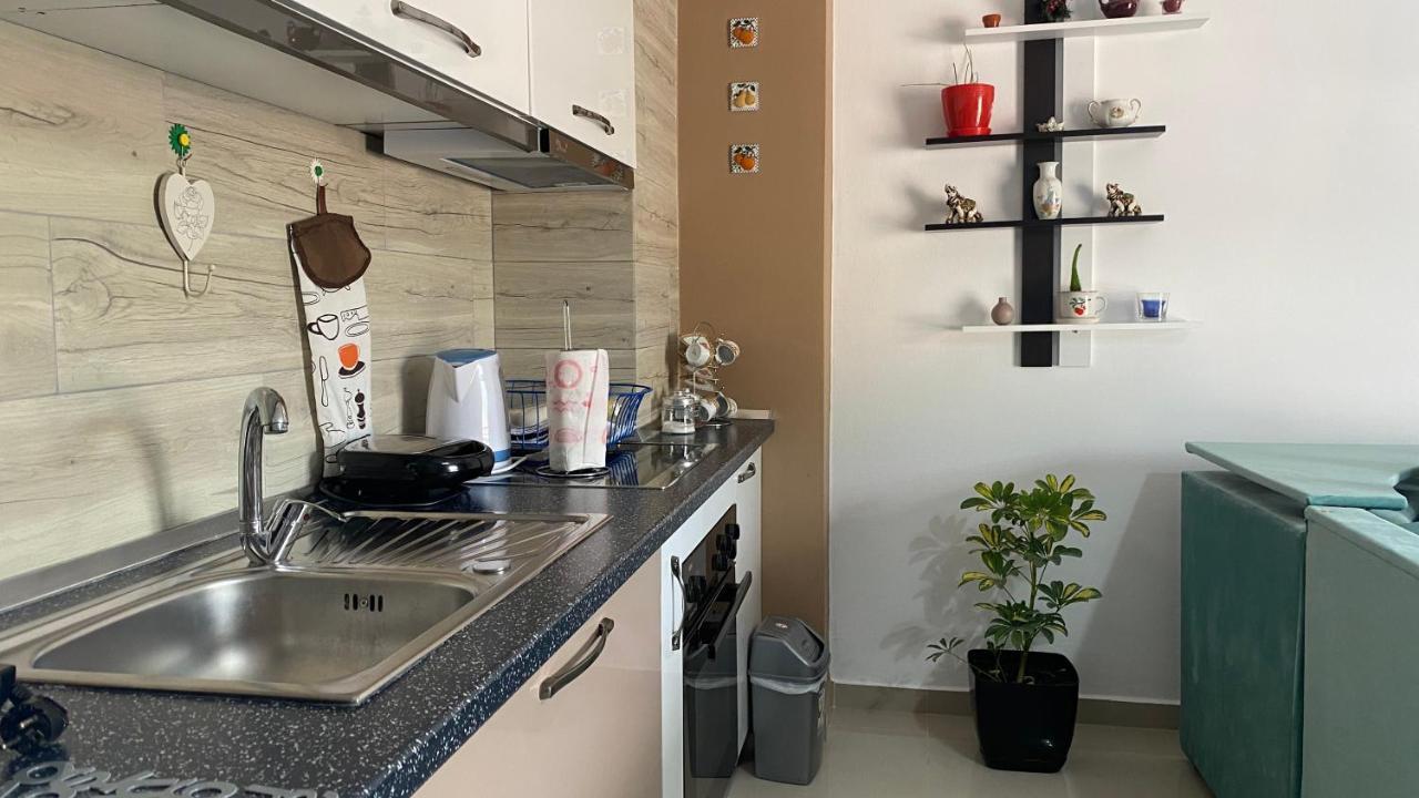 Guest'S Apartament Pogradec Esterno foto