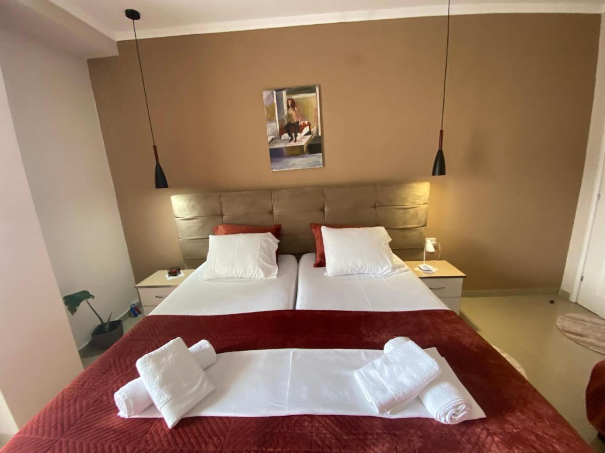 Guest'S Apartament Pogradec Esterno foto