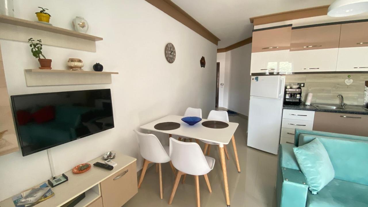 Guest'S Apartament Pogradec Esterno foto