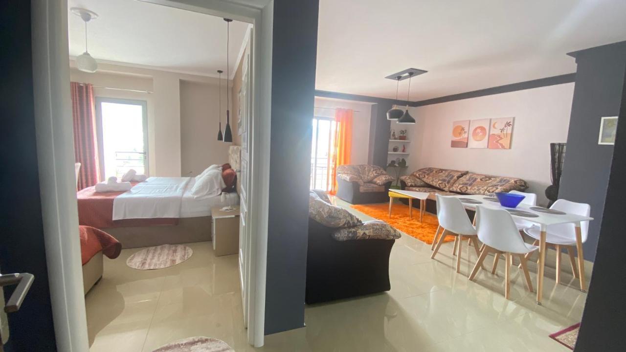 Guest'S Apartament Pogradec Esterno foto