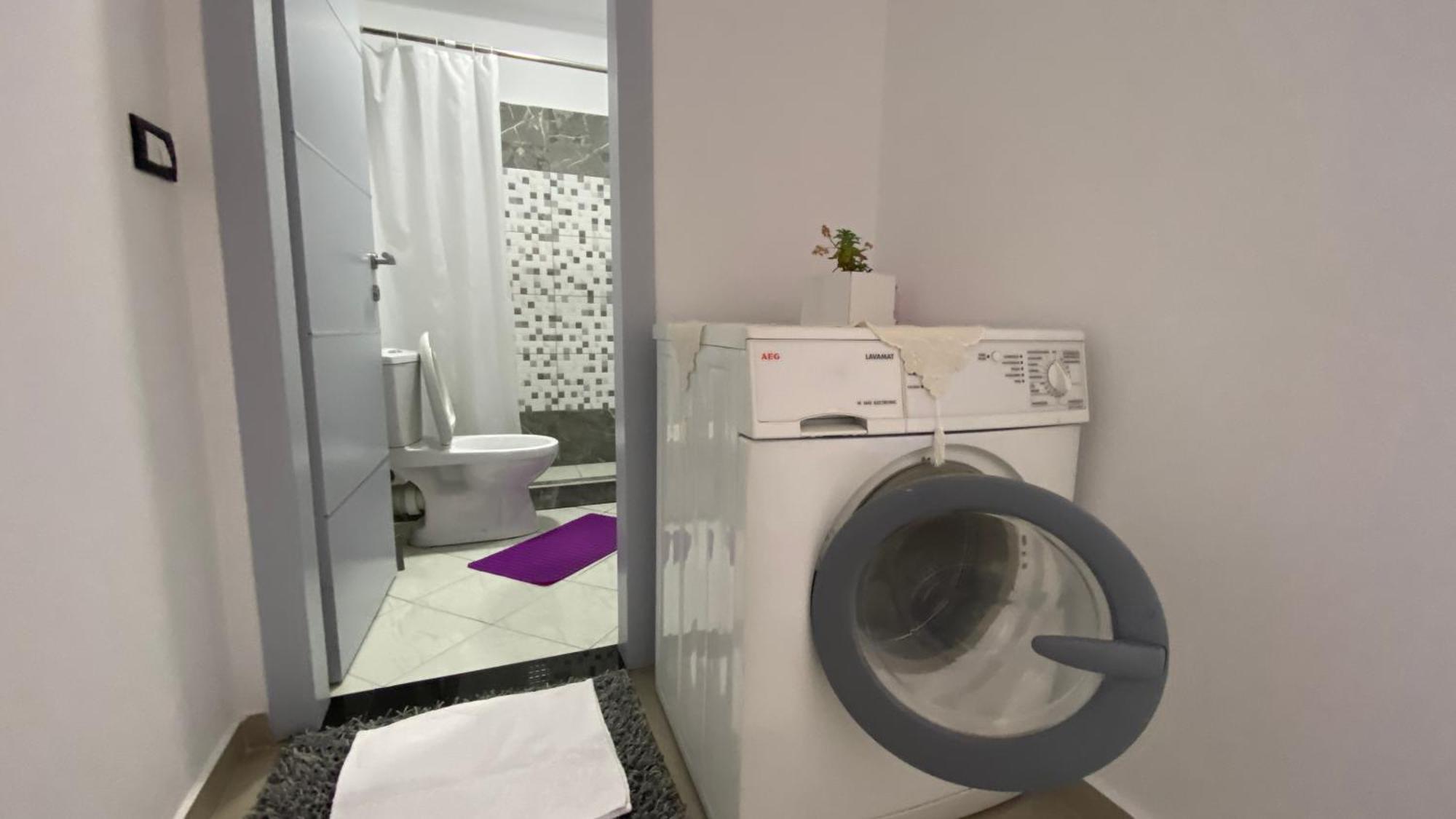 Guest'S Apartament Pogradec Esterno foto