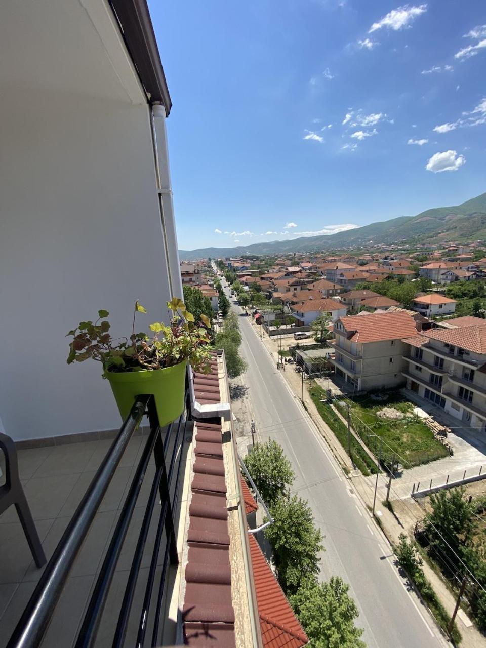 Guest'S Apartament Pogradec Esterno foto