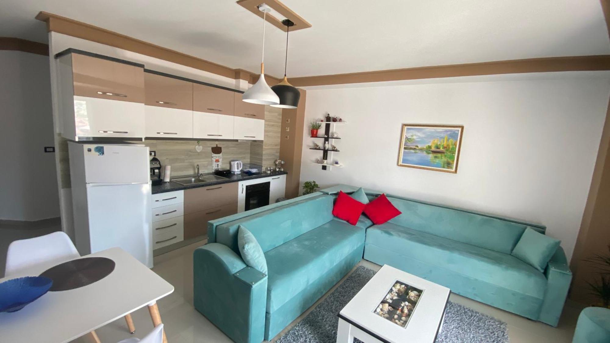 Guest'S Apartament Pogradec Esterno foto