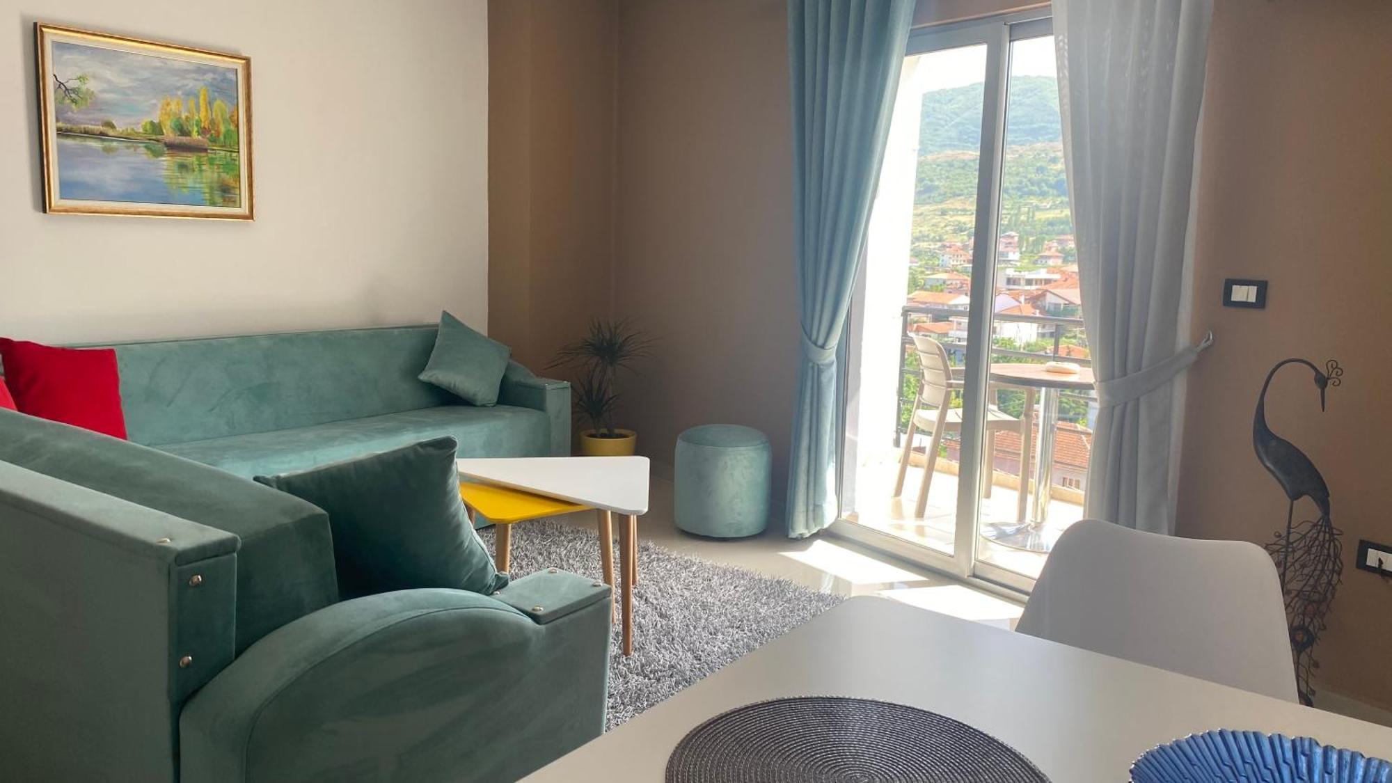 Guest'S Apartament Pogradec Esterno foto