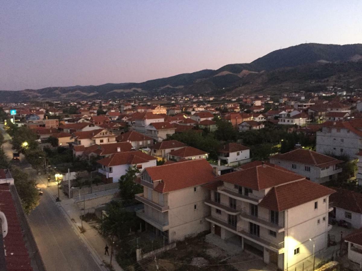 Guest'S Apartament Pogradec Esterno foto