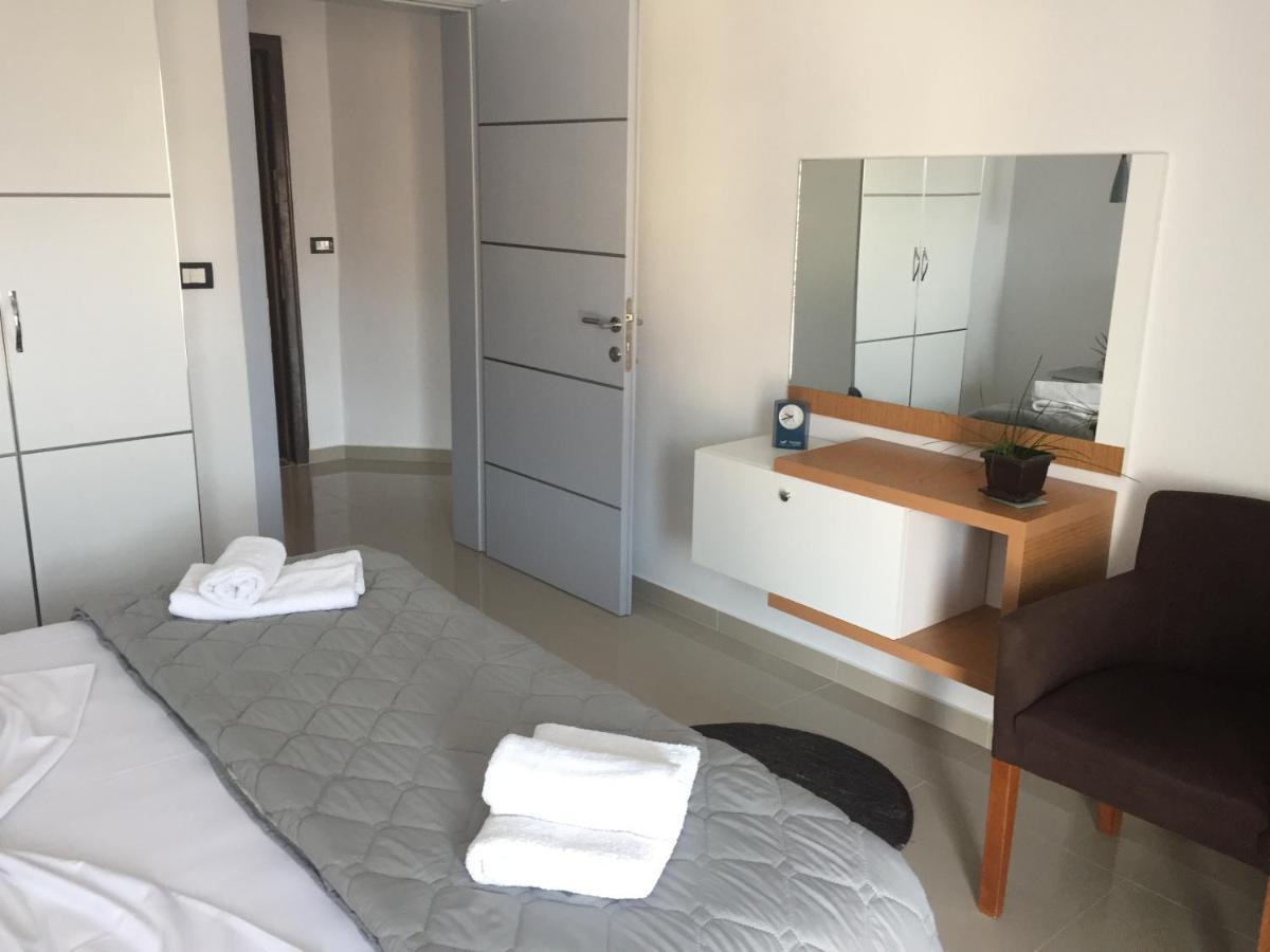 Guest'S Apartament Pogradec Esterno foto